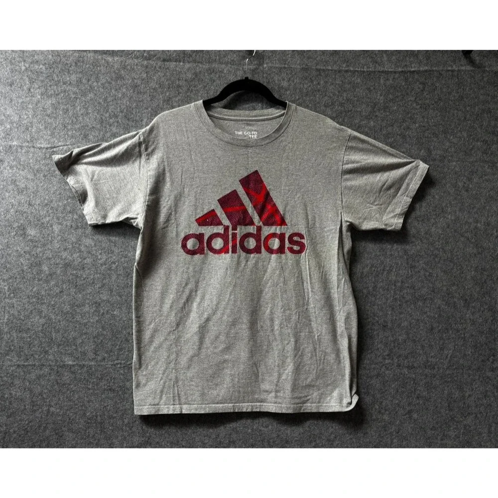 adidas The Go-To Tee Men’s Large Gray Red Big Logo Athletic T-Shirt